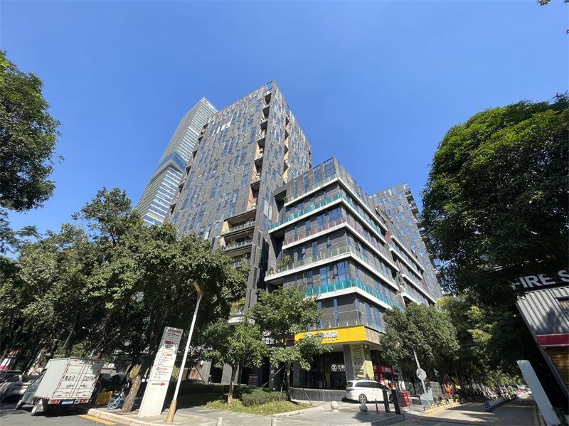 花样年香年广场办公环境，租金水平怎么样？